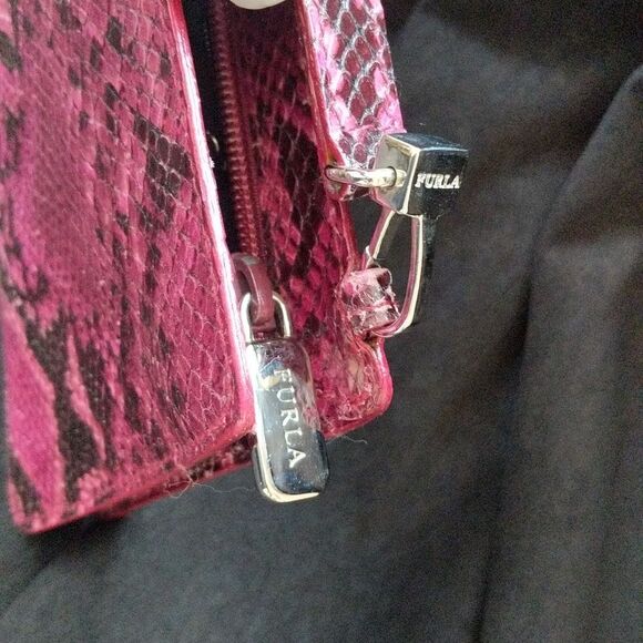 Furla Vintage  Small 💗Pink Snake Skin Purse - Picture 8 of 15